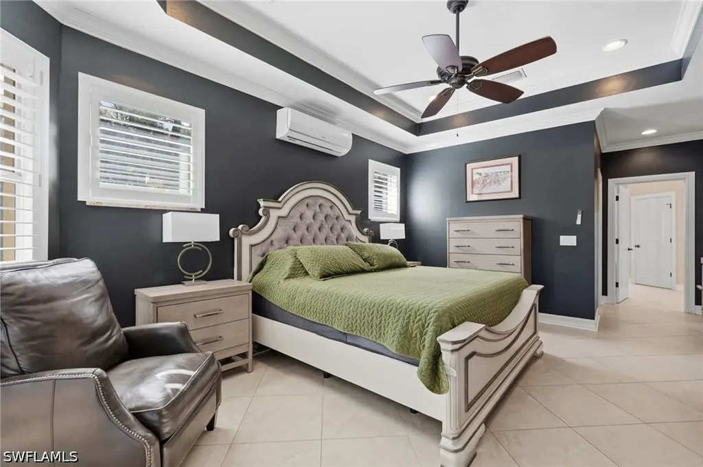 445 12th Avenue NW Naples FL 34120