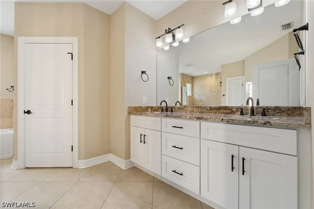 445 12th Avenue NW Naples FL 34120