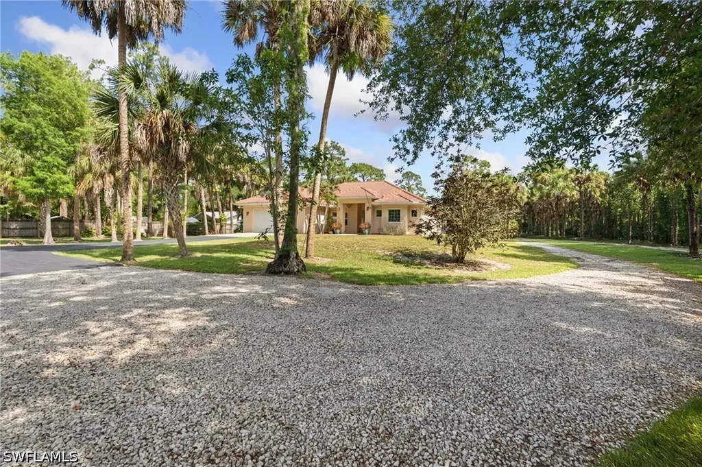 445 12th Avenue NW Naples FL 34120