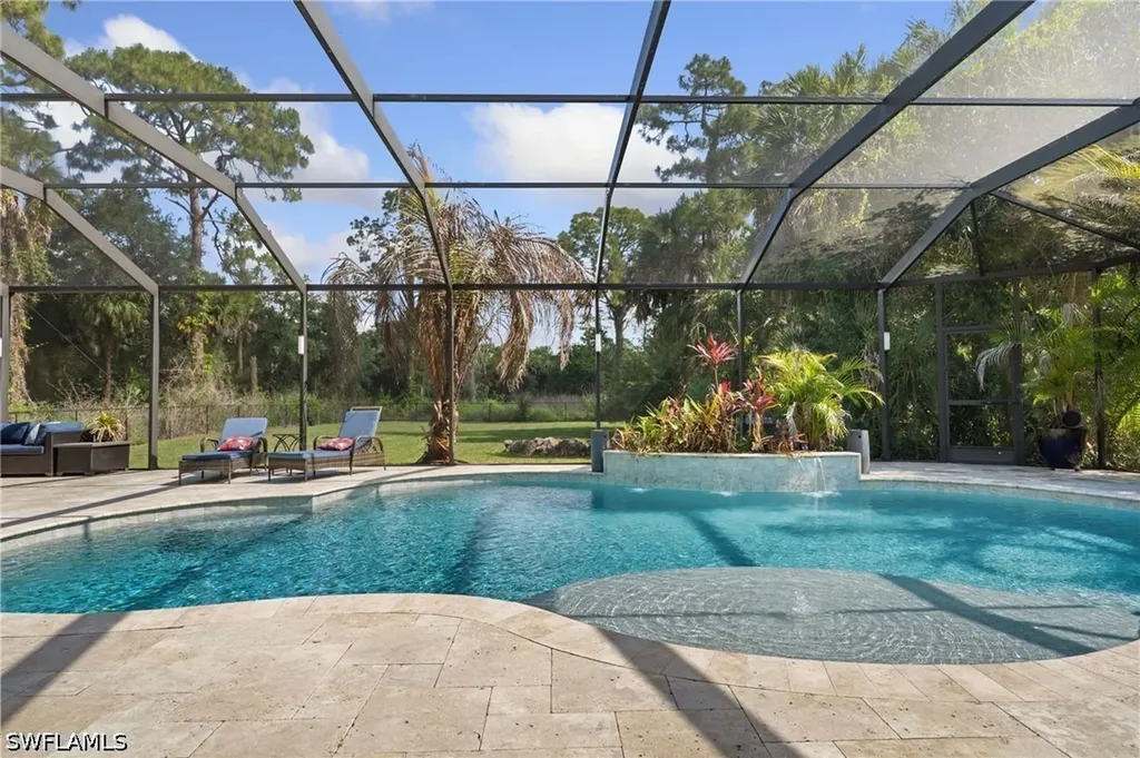 445 12th Avenue NW Naples FL 34120