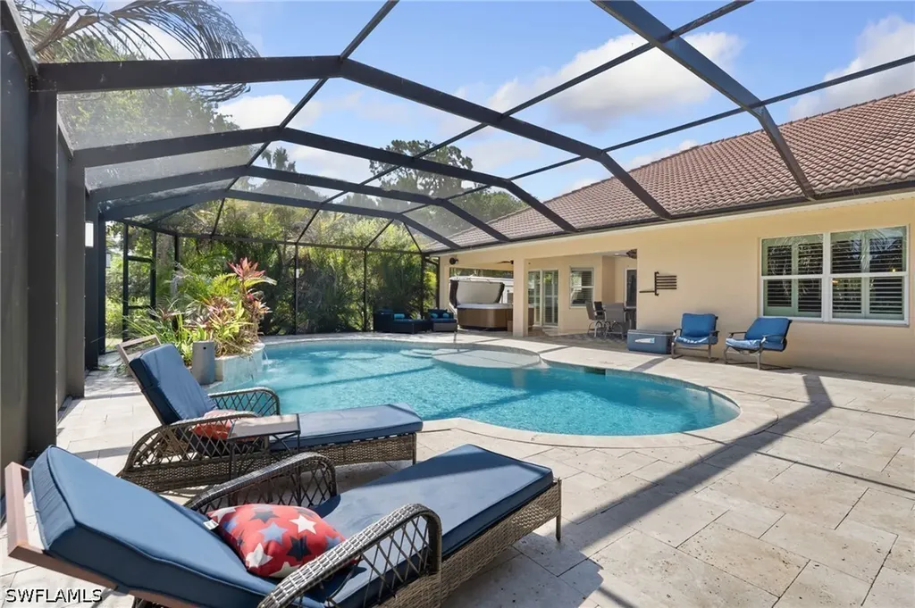 445 12th Avenue NW Naples FL 34120