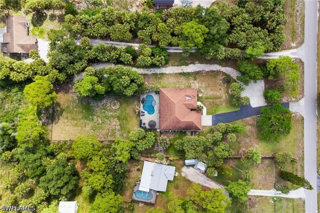 445 12th Avenue NW Naples FL 34120
