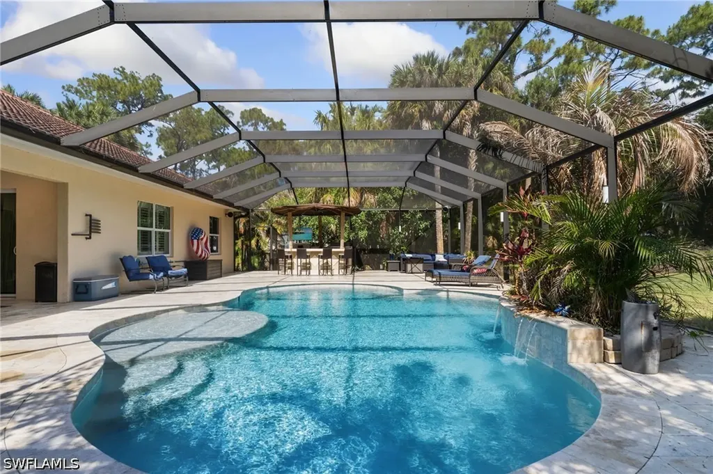 445 12th Avenue NW Naples FL 34120