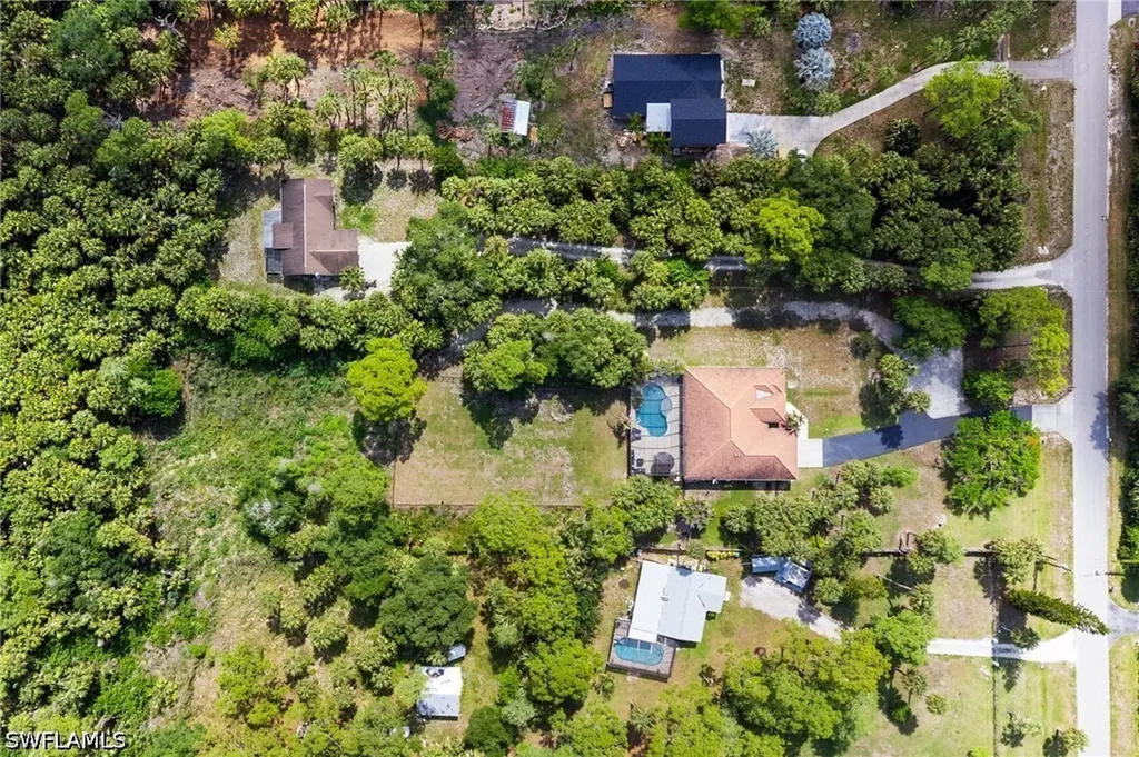 445 12th Avenue NW Naples FL 34120