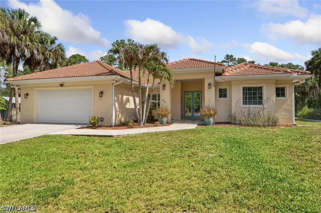445 12th Avenue NW Naples FL 34120