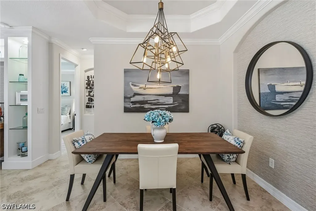 2842 Aviamar Circle Naples FL 34114