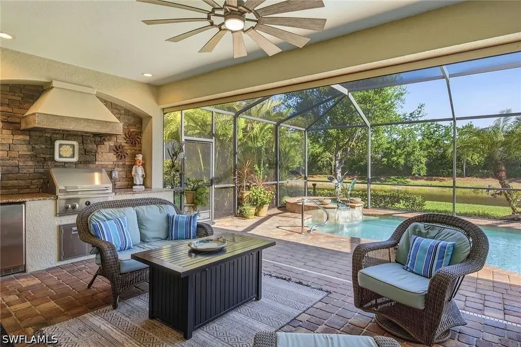 2842 Aviamar Circle Naples FL 34114