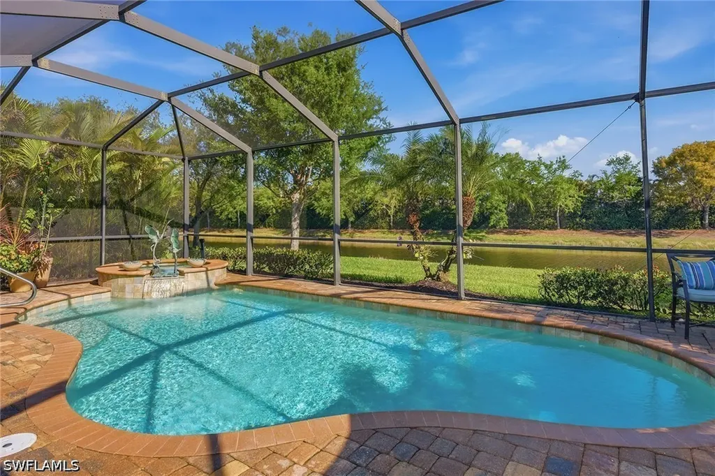 2842 Aviamar Circle Naples FL 34114