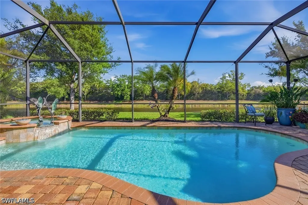 2842 Aviamar Circle Naples FL 34114