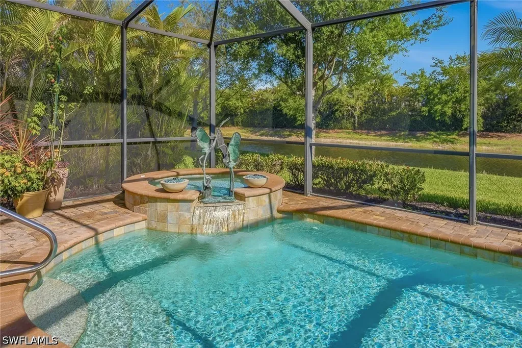 2842 Aviamar Circle Naples FL 34114
