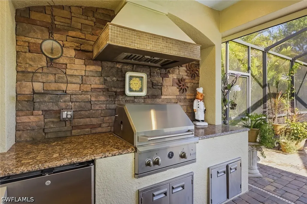 2842 Aviamar Circle Naples FL 34114