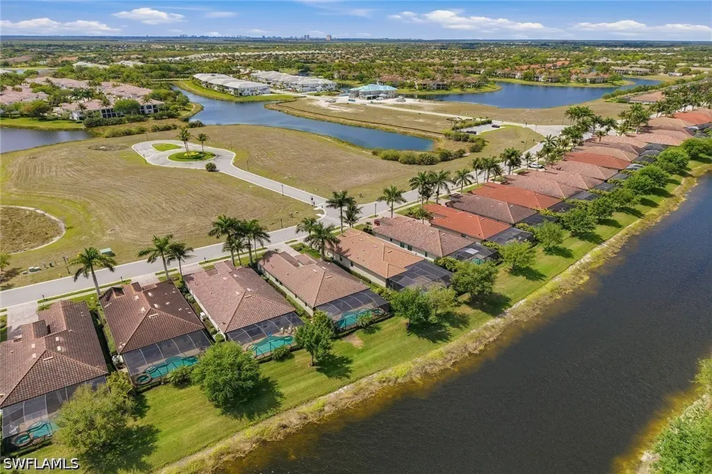 2842 Aviamar Circle Naples FL 34114