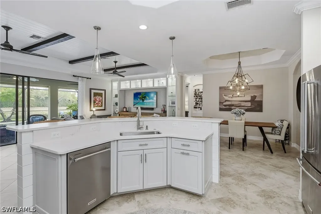 2842 Aviamar Circle Naples FL 34114