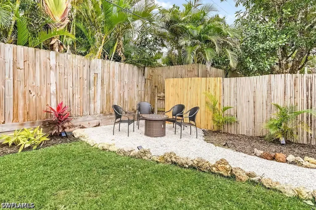 1303 Delmar Lane Naples FL 34104