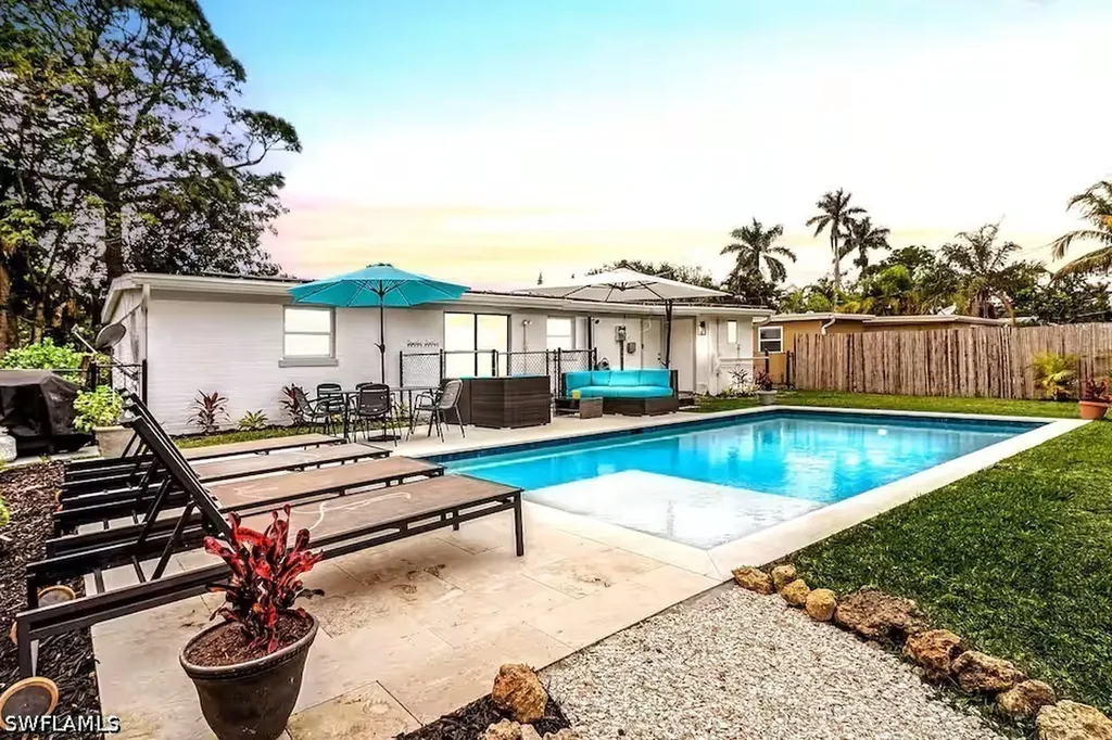 1303 Delmar Lane Naples FL 34104