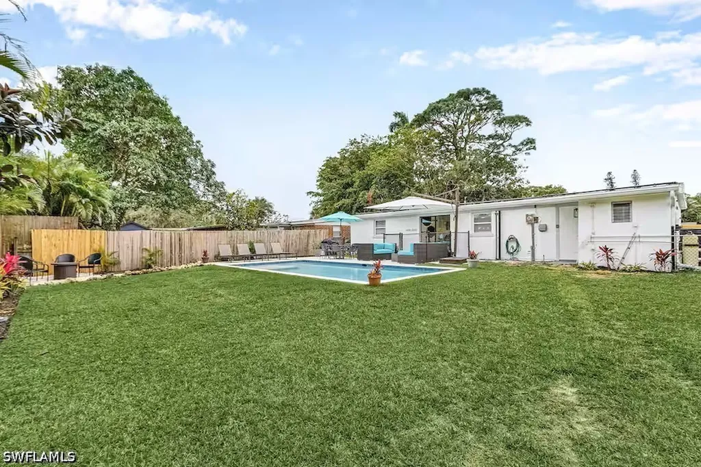1303 Delmar Lane Naples FL 34104