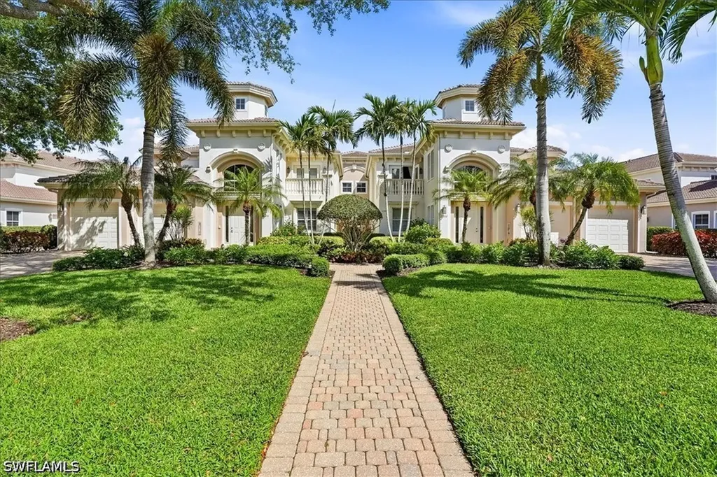 Naples FL, 587 Avellino Isle Circle, Unit 23101