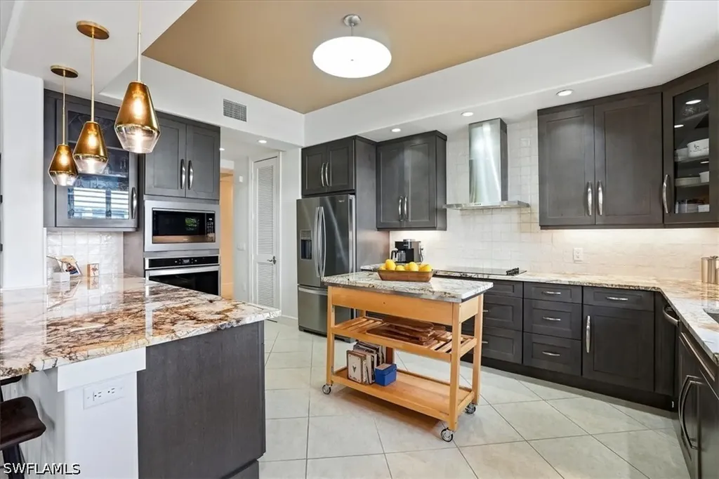 587 Avellino Isle Circle Naples FL 34119