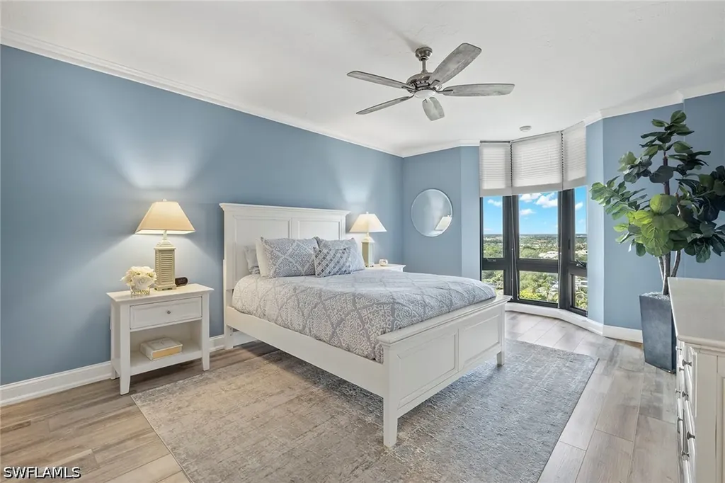 6075 Pelican Bay Boulevard Naples FL 34108