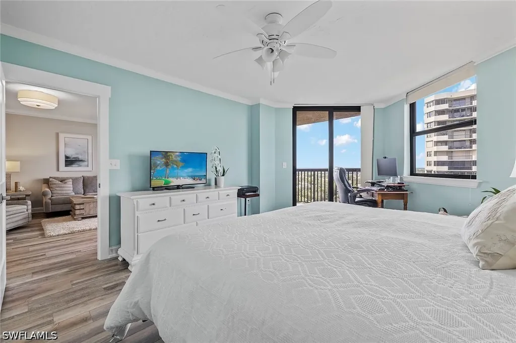 6075 Pelican Bay Boulevard Naples FL 34108