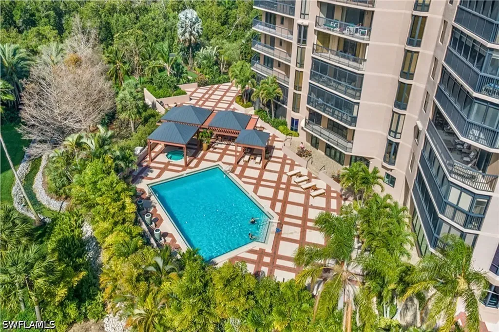 6075 Pelican Bay Boulevard Naples FL 34108