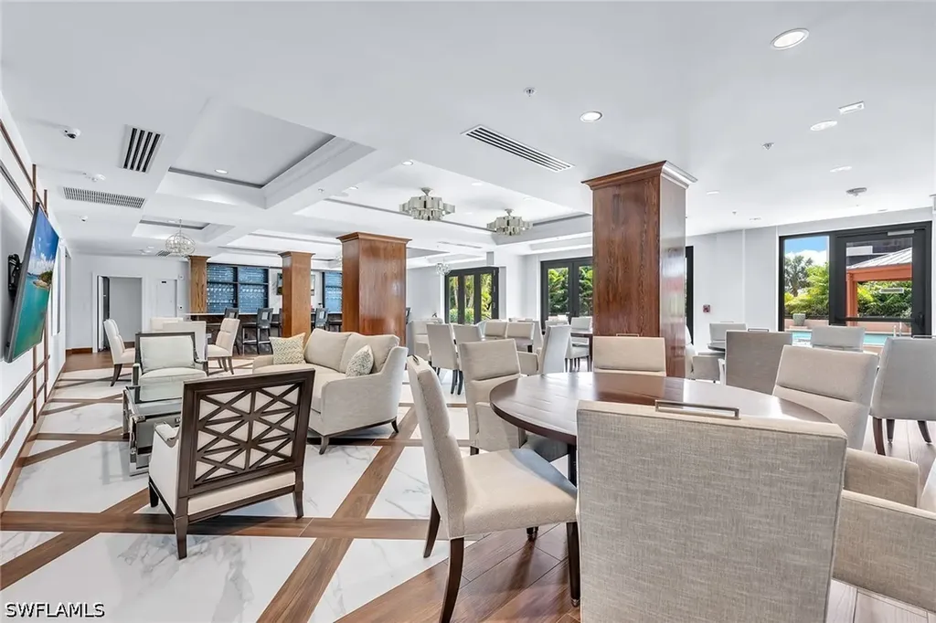 6075 Pelican Bay Boulevard Naples FL 34108