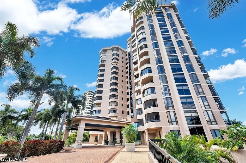 6075 Pelican Bay Boulevard Naples FL 34108