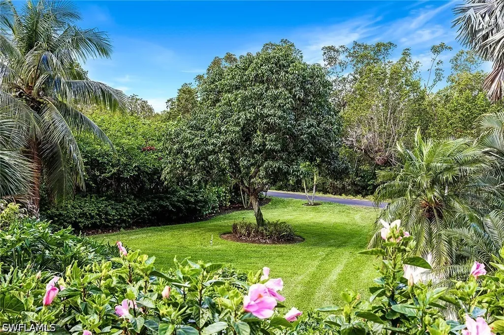 6075 Pelican Bay Boulevard Naples FL 34108