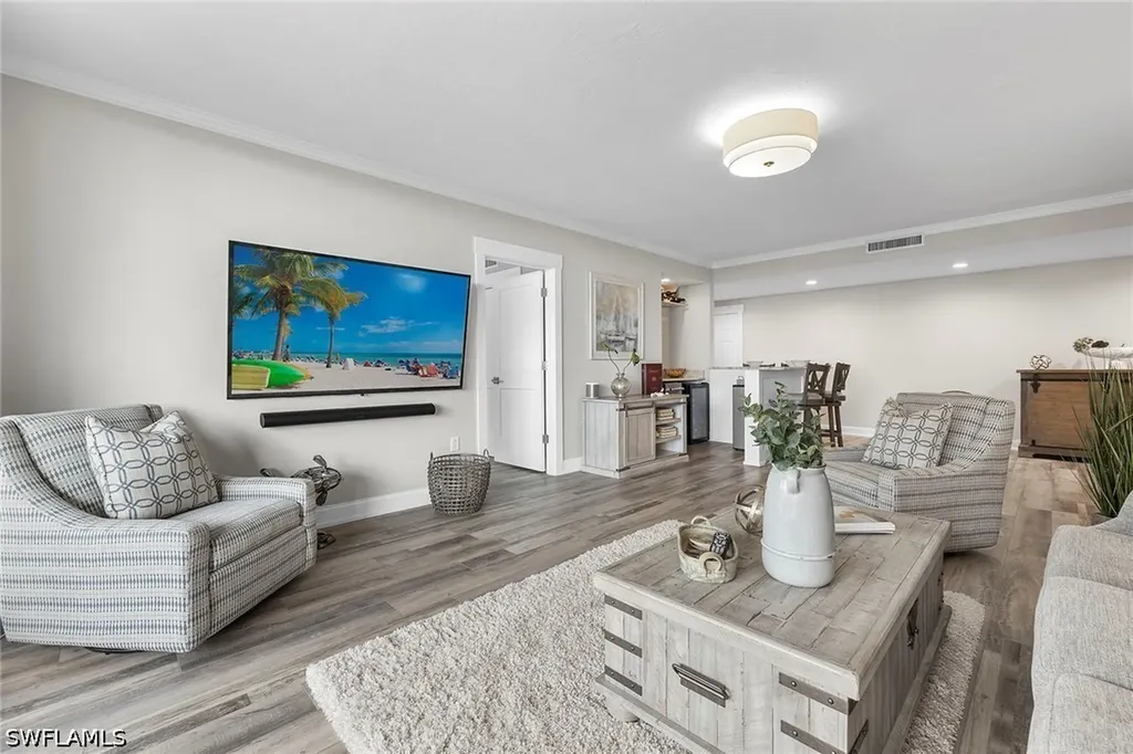 6075 Pelican Bay Boulevard Naples FL 34108