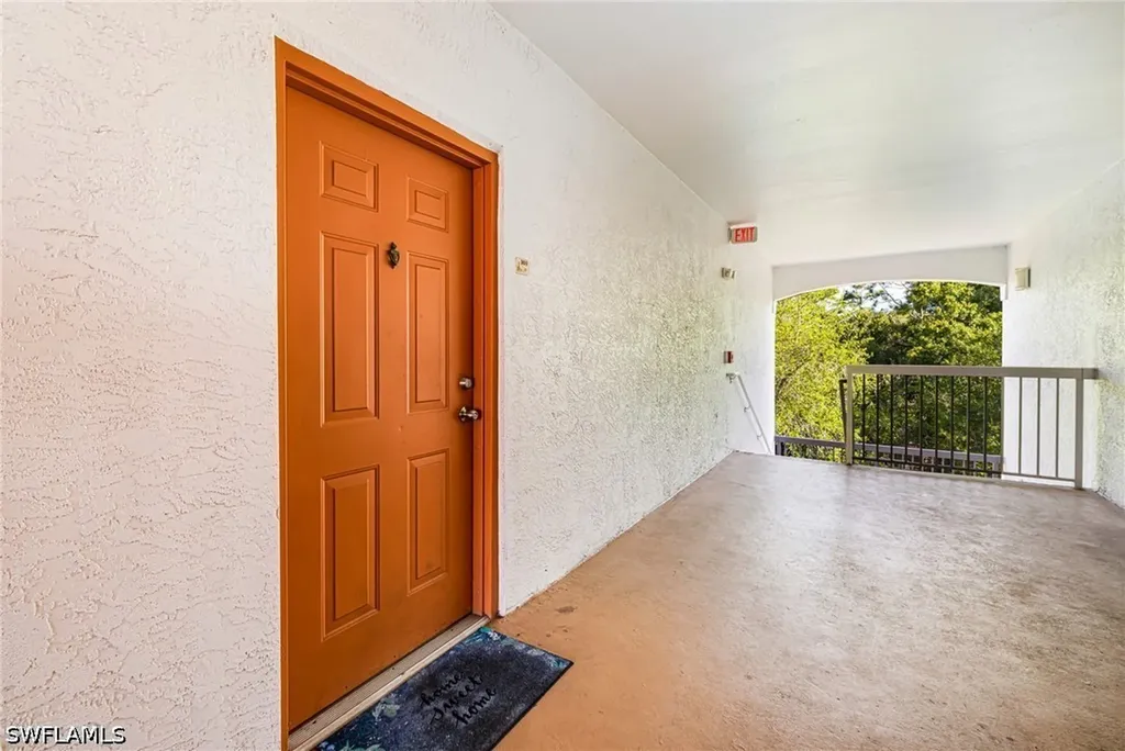6361 Aragon Way Fort Myers FL 33966