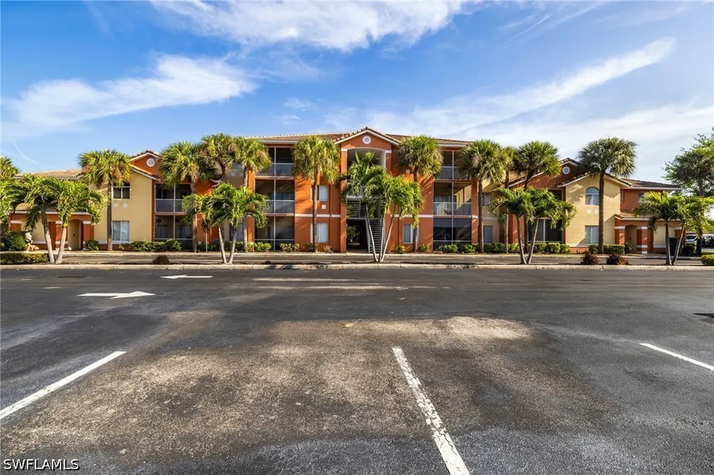 6361 Aragon Way Fort Myers FL 33966