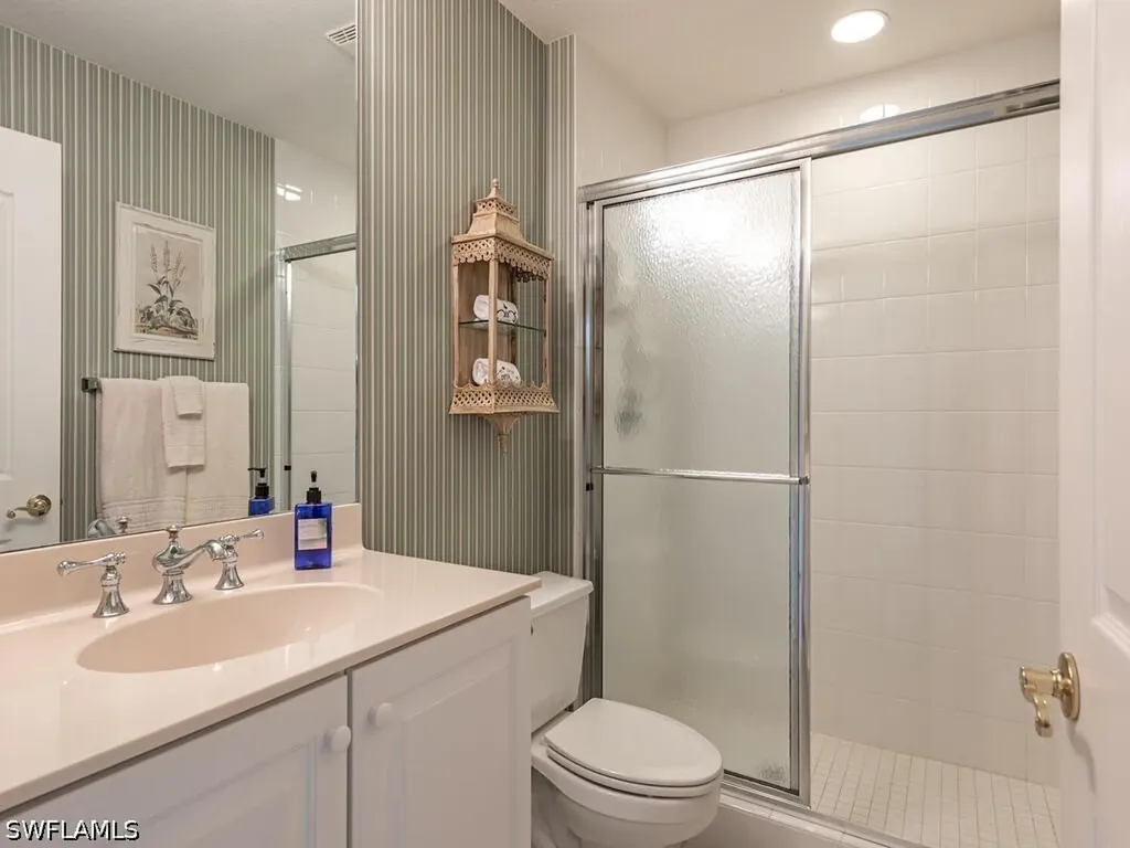 4415 Dover Court Naples FL 34105