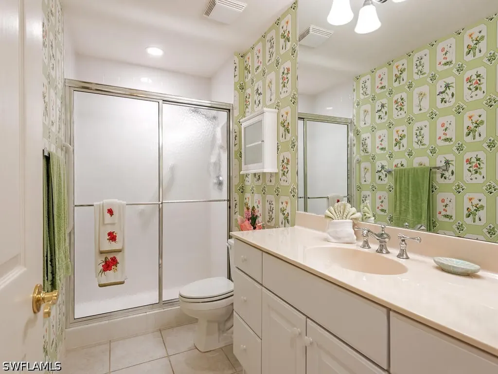 4415 Dover Court Naples FL 34105
