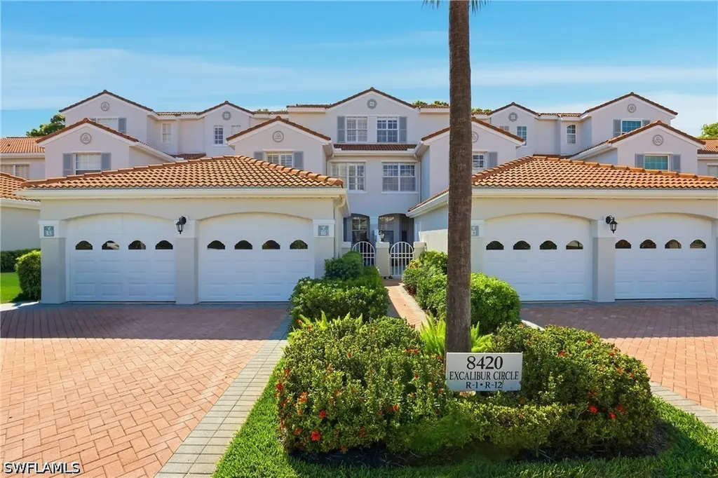 8420 Excalibur Circle Naples FL 34108