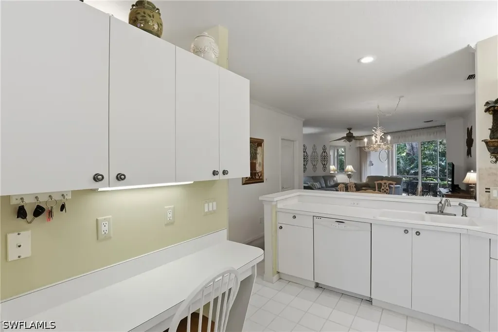 8420 Excalibur Circle Naples FL 34108