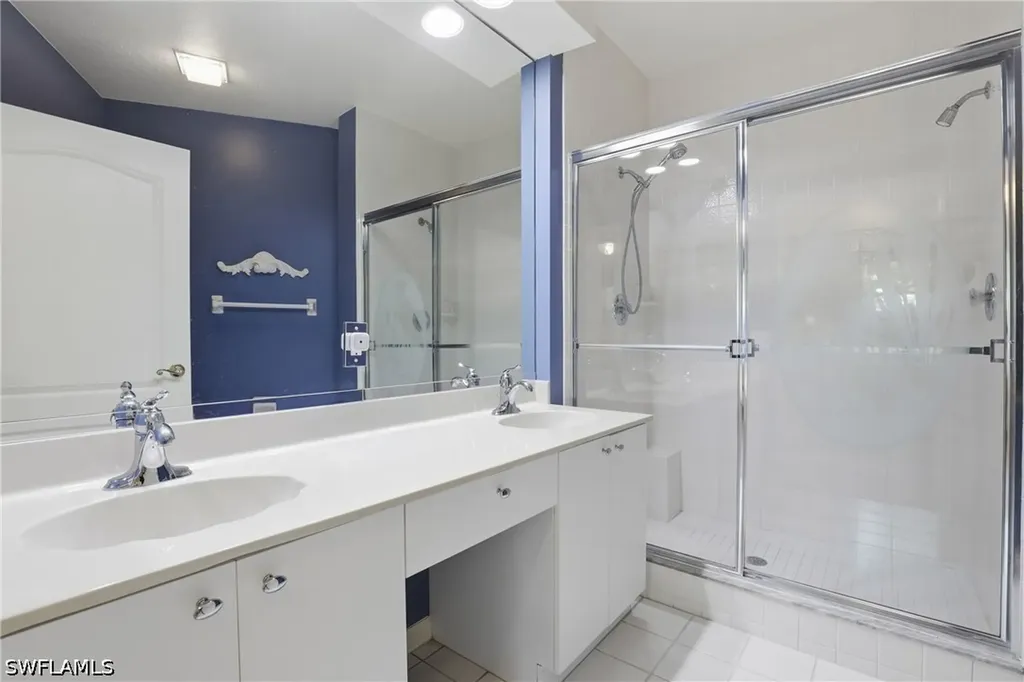 8420 Excalibur Circle Naples FL 34108