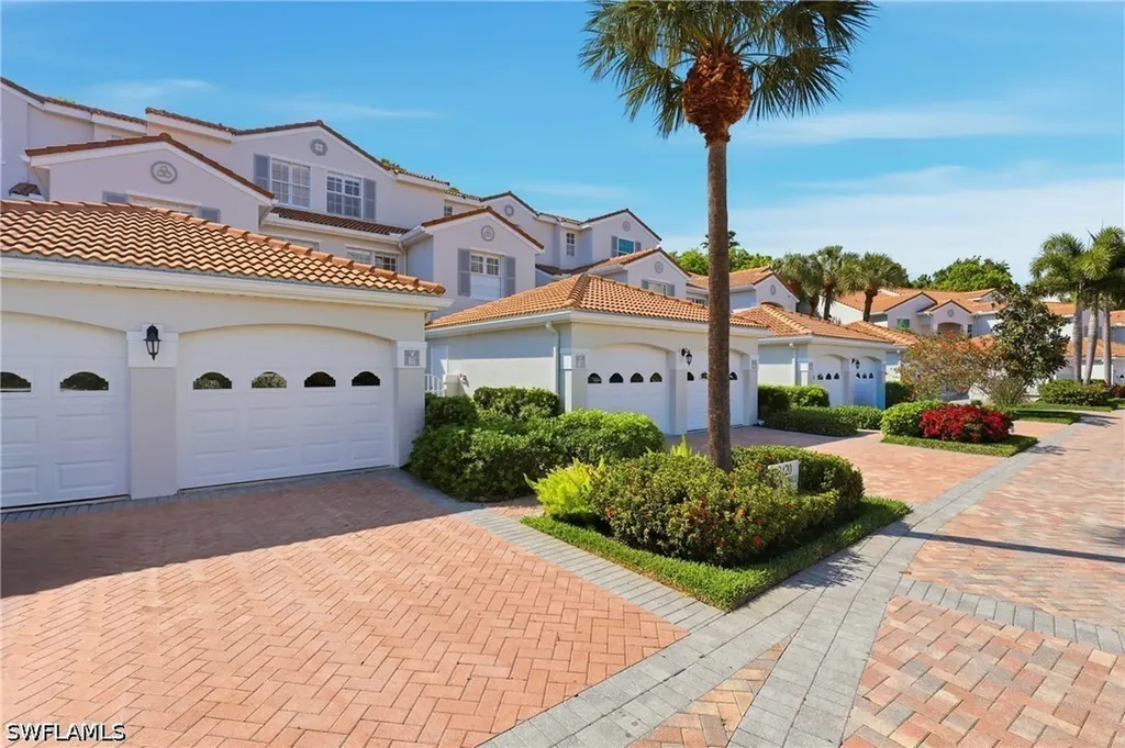 8420 Excalibur Circle Naples FL 34108