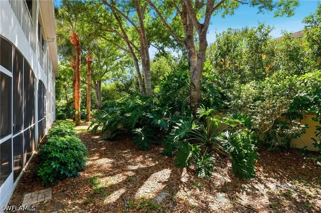 8420 Excalibur Circle Naples FL 34108