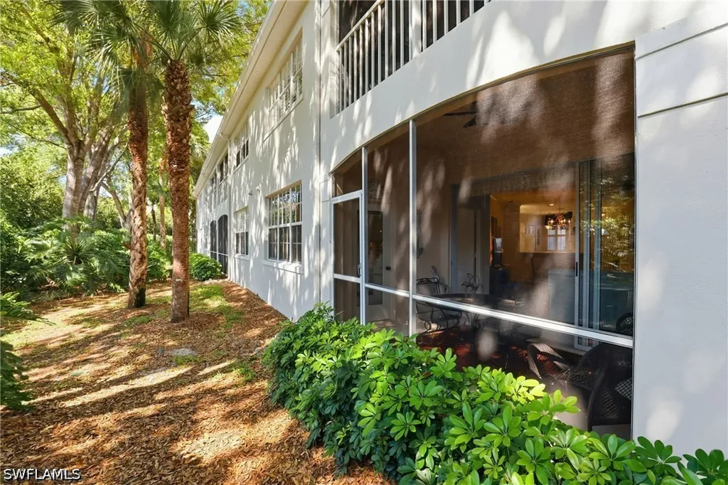 8420 Excalibur Circle Naples FL 34108