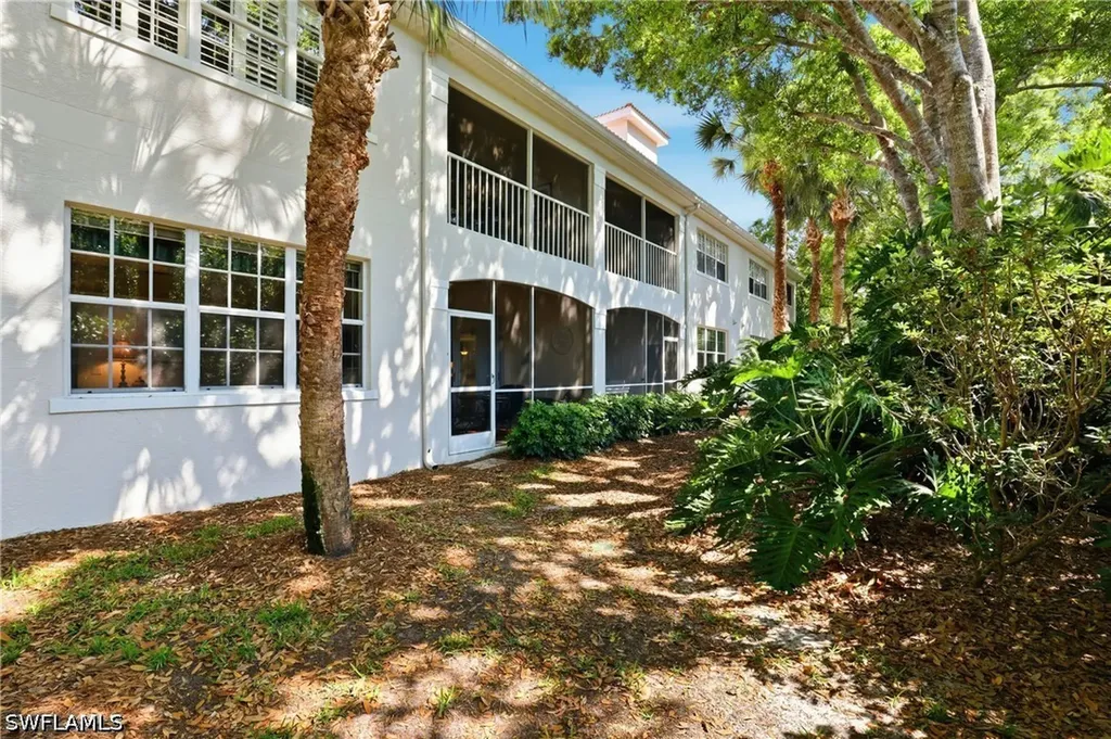 8420 Excalibur Circle Naples FL 34108