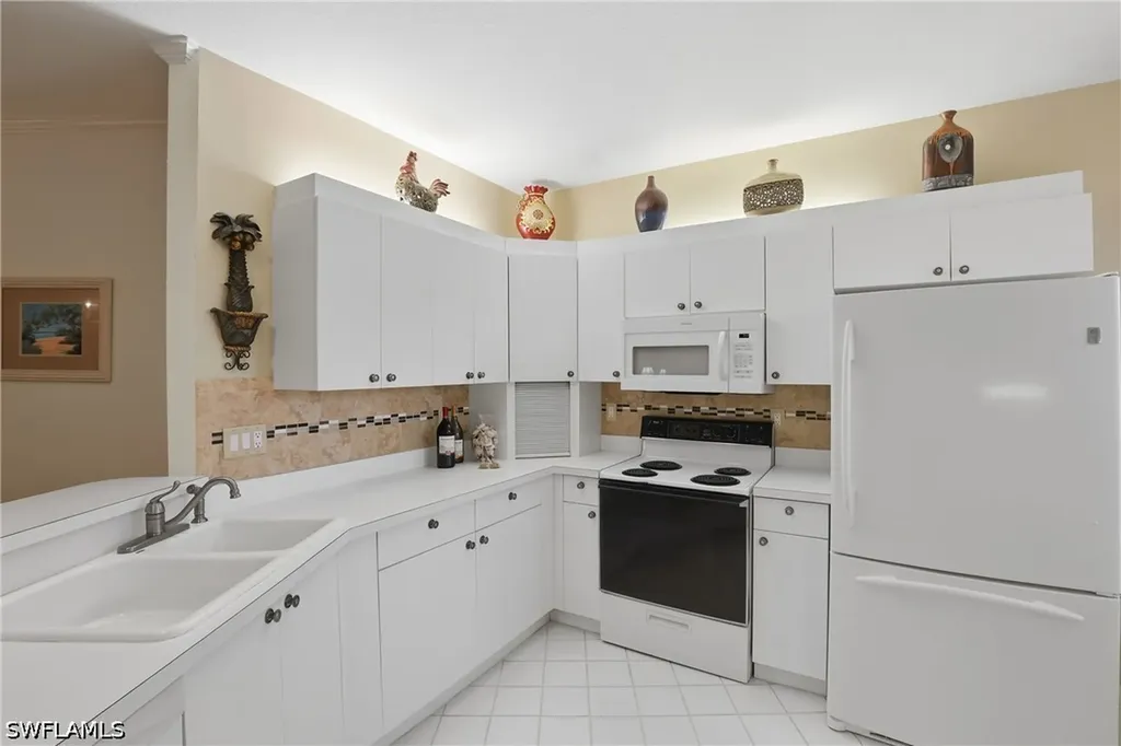 8420 Excalibur Circle Naples FL 34108