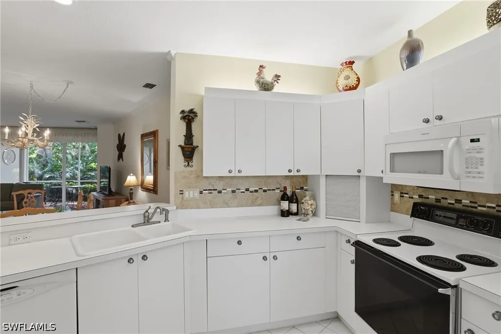 8420 Excalibur Circle Naples FL 34108
