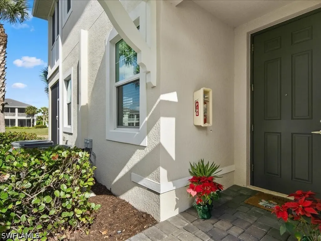 6960 Avalon Circle Naples FL 34112