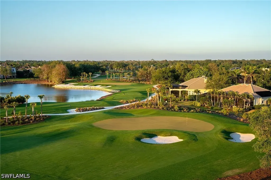 199 Vista Lane Naples FL 34119
