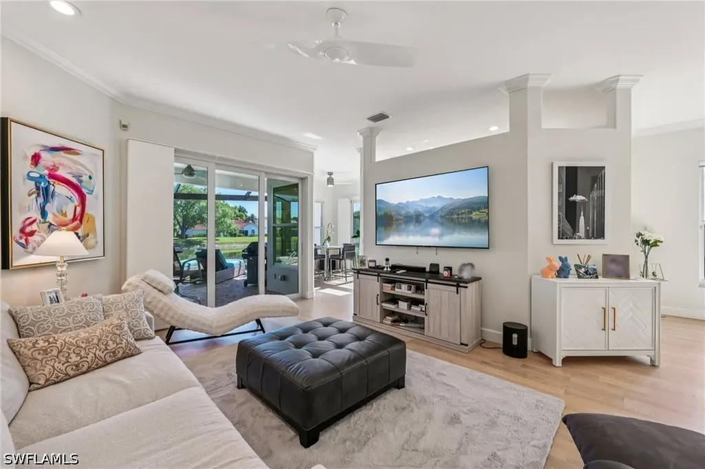 199 Vista Lane Naples FL 34119