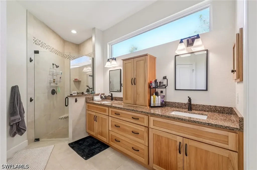 199 Vista Lane Naples FL 34119