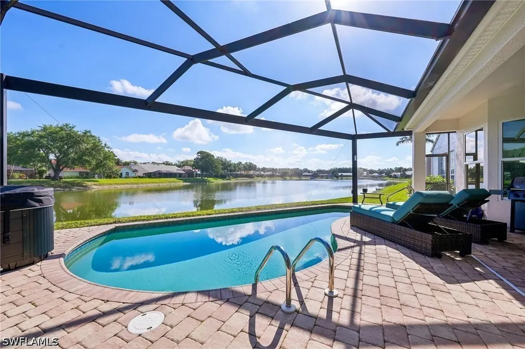 199 Vista Lane Naples FL 34119