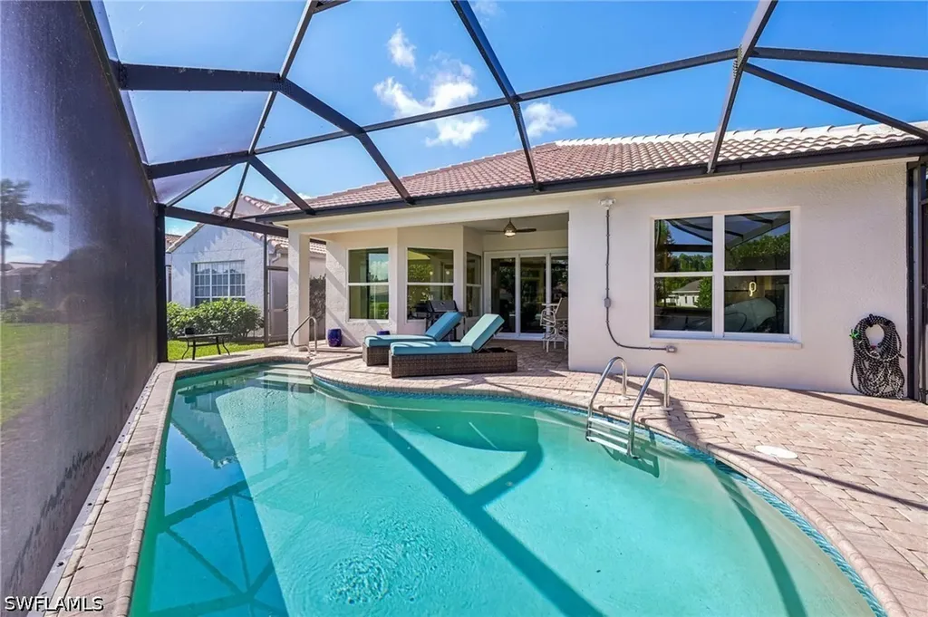 199 Vista Lane Naples FL 34119
