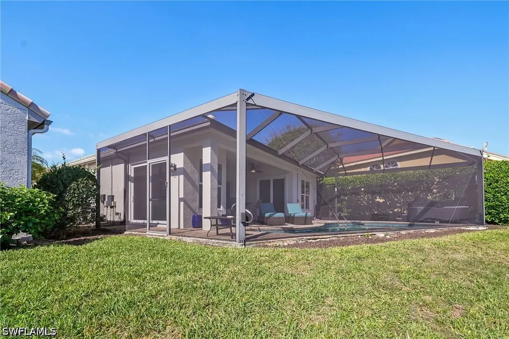 199 Vista Lane Naples FL 34119