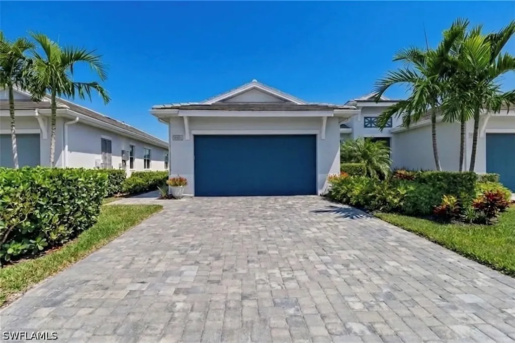 8966 Saint Lucia Drive Naples FL 34114